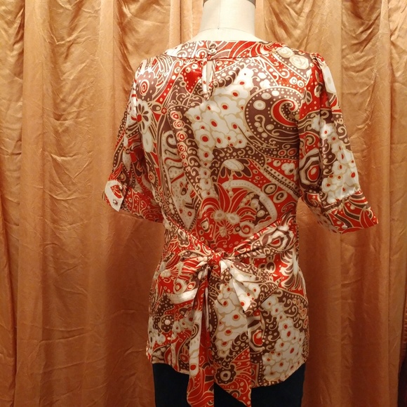 BCBGMaxAzaria Satin Keyhole Blouse Small - Picture 3 of 9